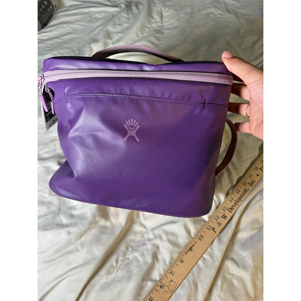 Hydro Flask 8L Insulated Lunch Bag Beachplum Purple NWT Soft Cooler Tote